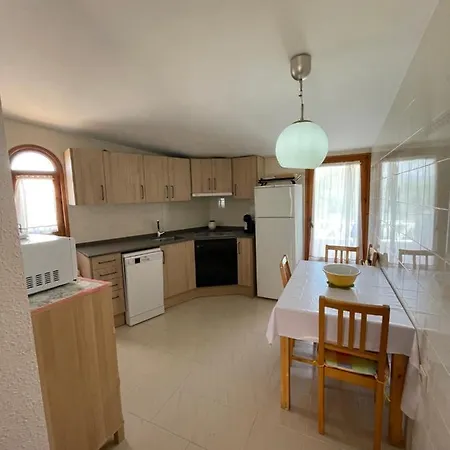 Atic Apartment *